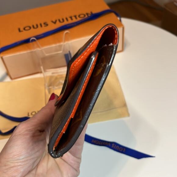 Louis Vuitton Monogram Josephine Wallet Chili Red EUC Retail $800 - Picture 9 of 15